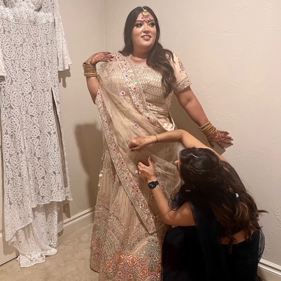 Meet your Posher, Macee Kae - Picture 2 of 6